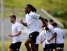 世俱杯奖金-巴黎圣日耳曼训练中爆发冲突，球员关系恶化的简单介绍