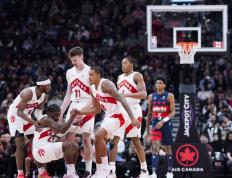 世俱杯决赛-猛龙客场战胜篮网，继续领跑东部