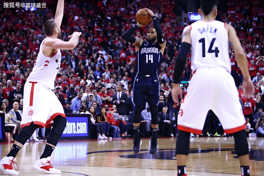 世俱杯赛程-猛龙逆袭击败雄鹿:莱昂纳德关键时刻贡献绝杀的简单介绍