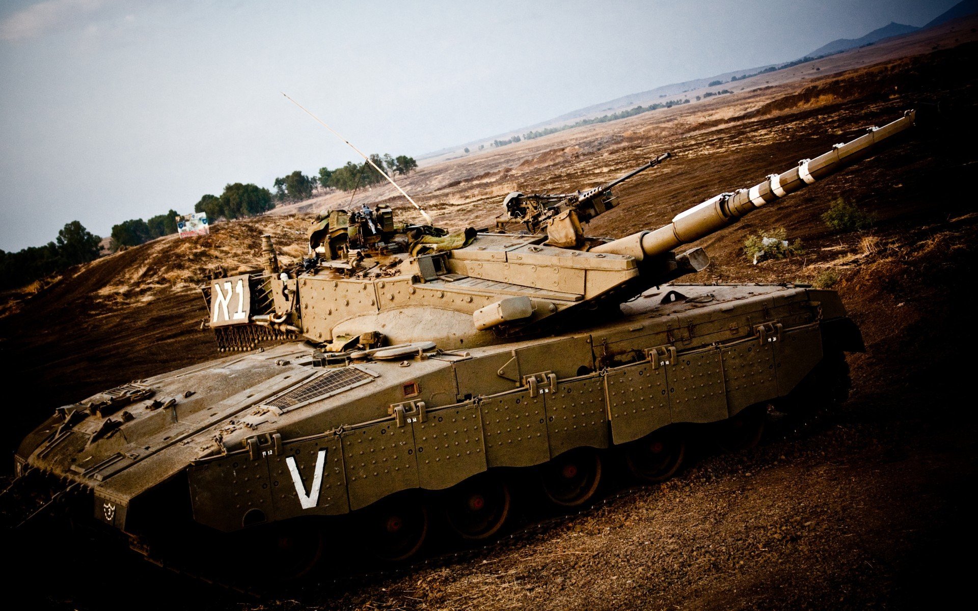 世俱杯赛程-夜幕下的竞速与扛鼎,F1揭幕战之夜与伦纳德的团队领袖